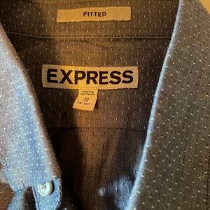 Short sleeve button down